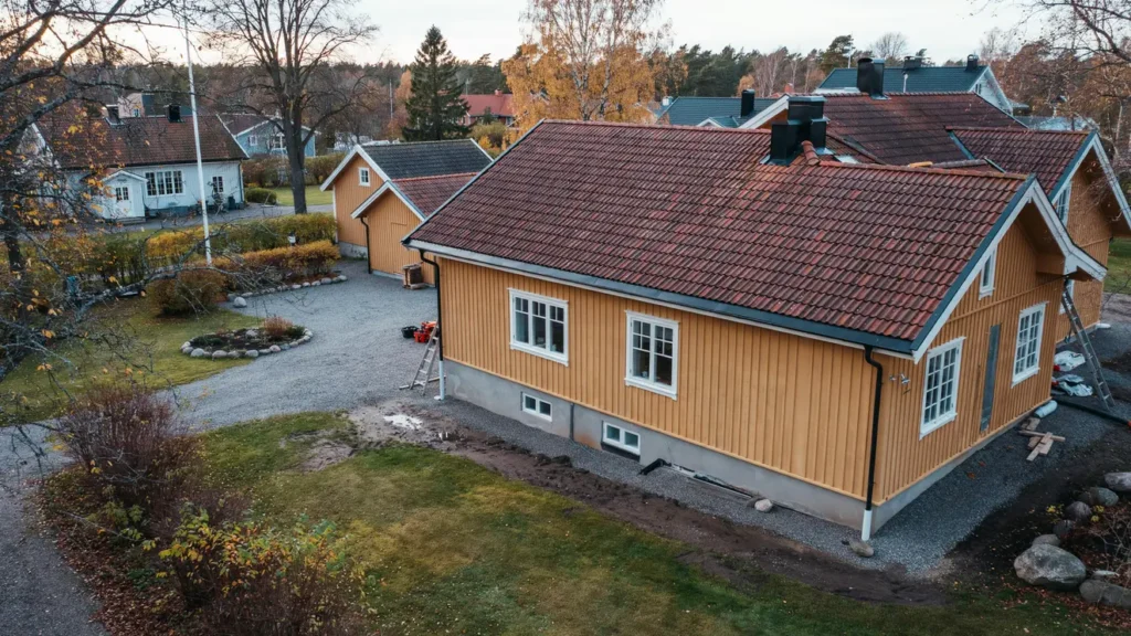 versyn av tak k llare och torpargrund i villa